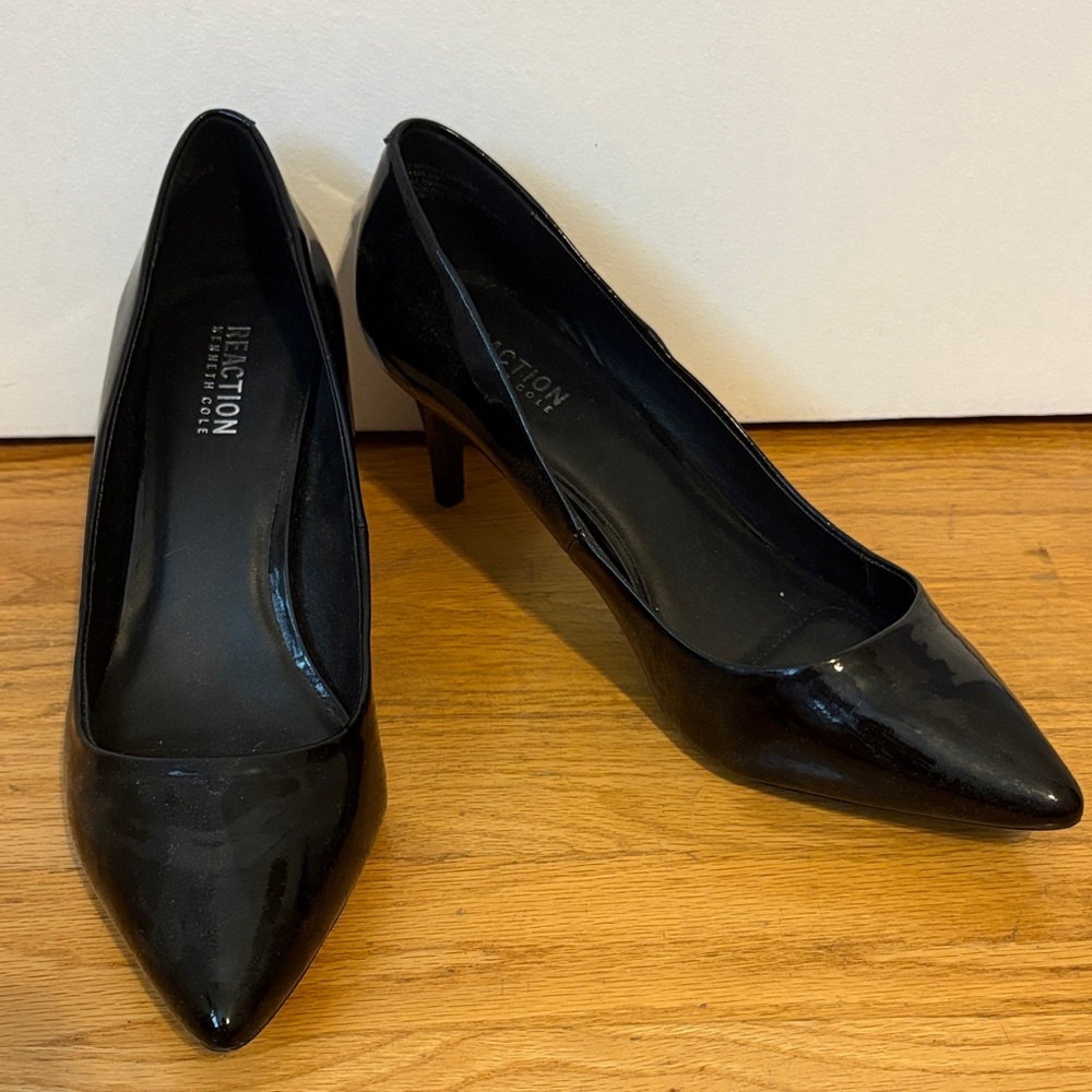Kenneth Cole Black Patent Leather heels
